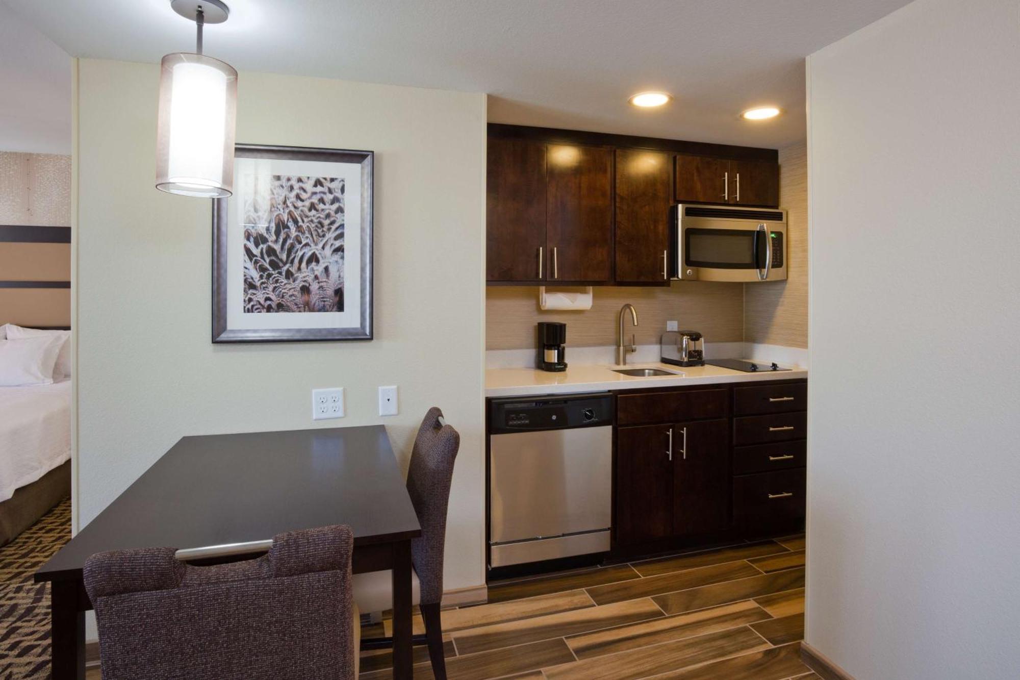 Homewood Suites Davenport Bettendorf Extérieur photo